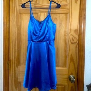 Never worn, bought for hoco and took the tags offs so I couldn’t return!